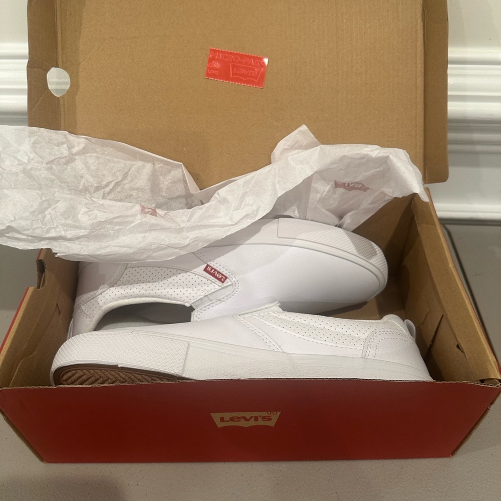 NTW Levi's  Naya Slip On Per UL Shoes with Perfect Condition Box